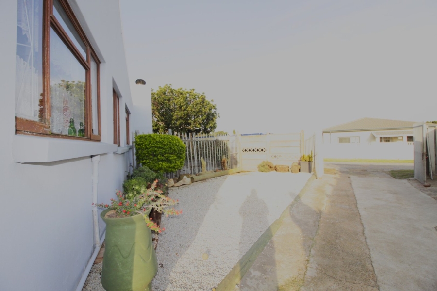3 Bedroom Property for Sale in Wavecrest Eastern Cape